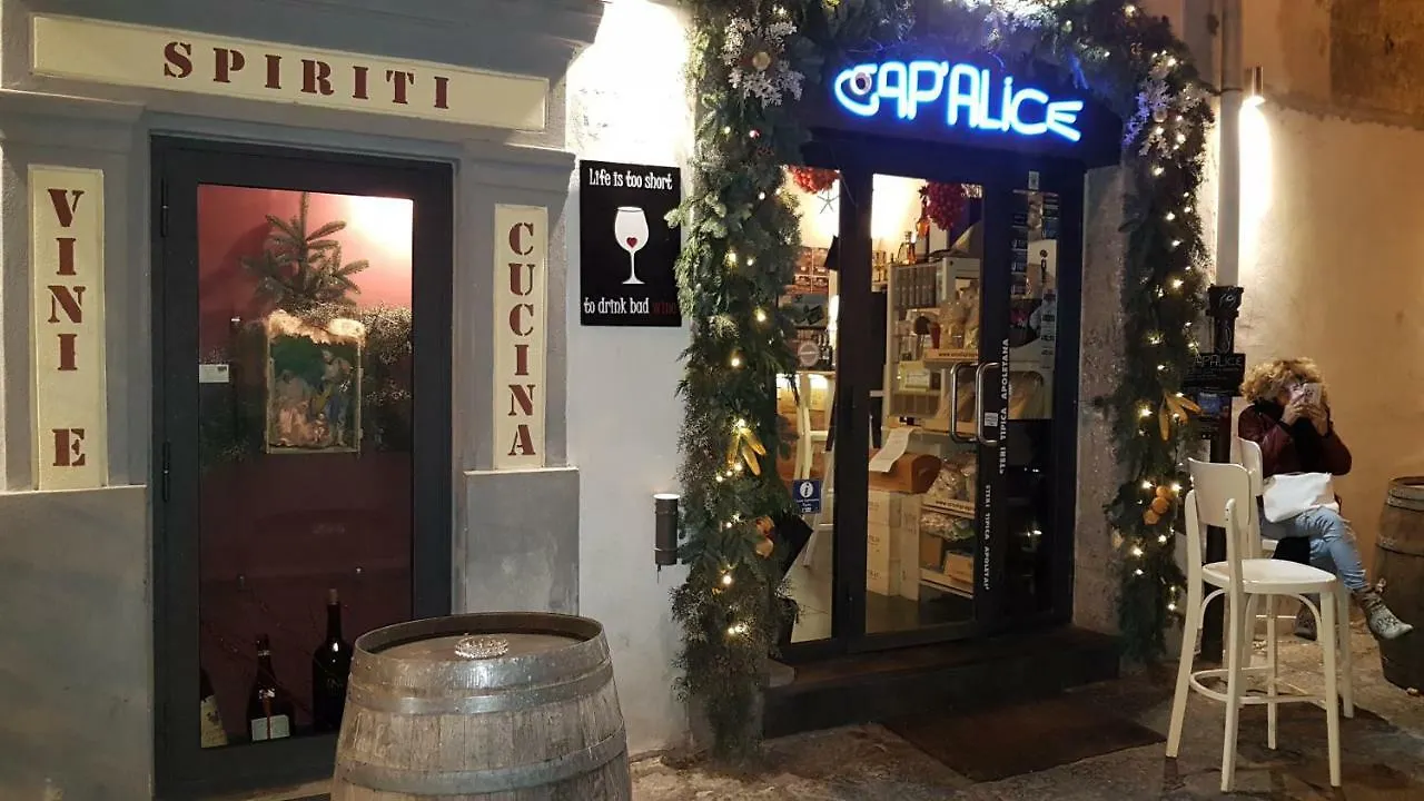 Ai Baretti B&B Naples 3*,  Italy